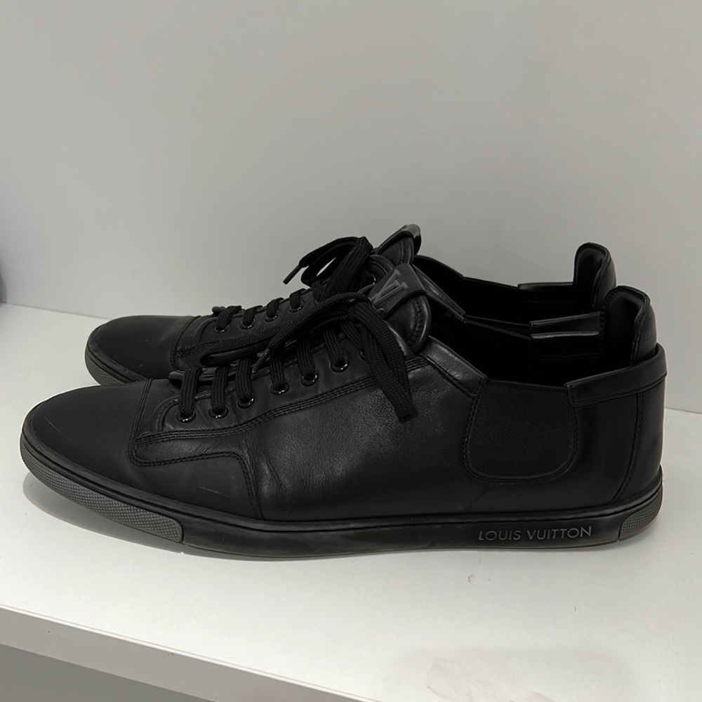 100% authentic mens black leather Louis Vuitton sneakers